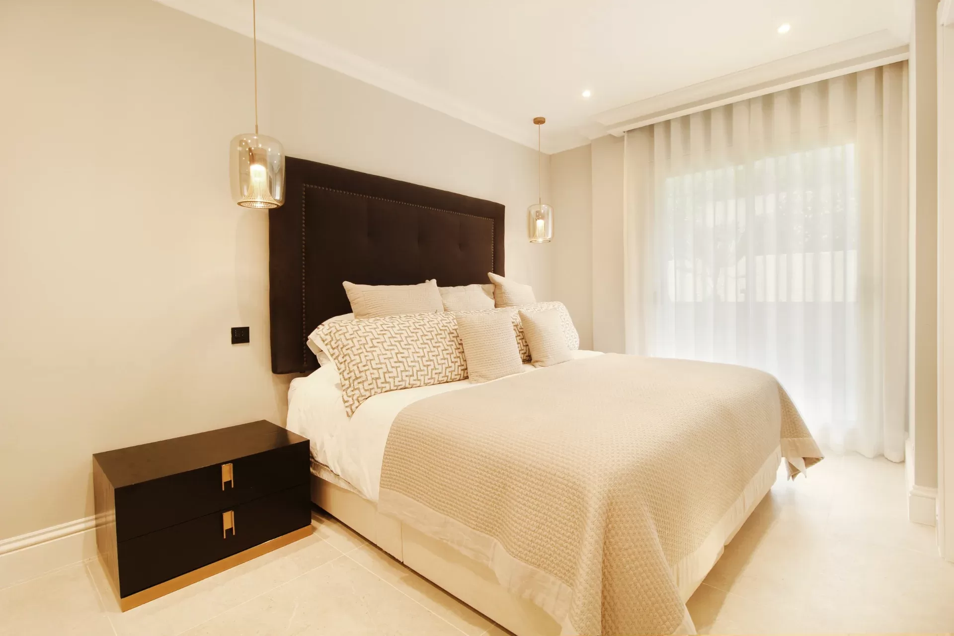 Fully Renovated Garden Apartment with Panoramic Sea Views in Sierra Blanca–Camoján — photo 12