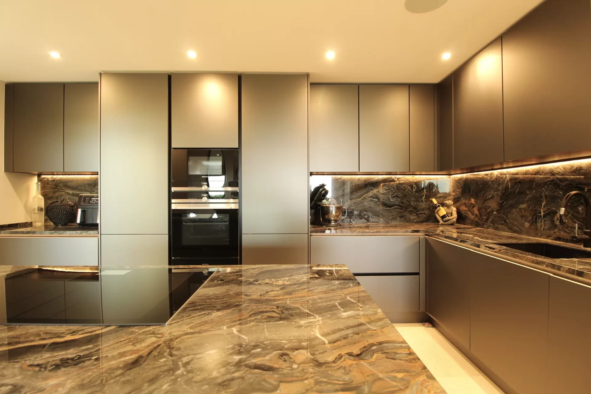 Fully Renovated Garden Apartment with Panoramic Sea Views in Sierra Blanca–Camoján — photo 5