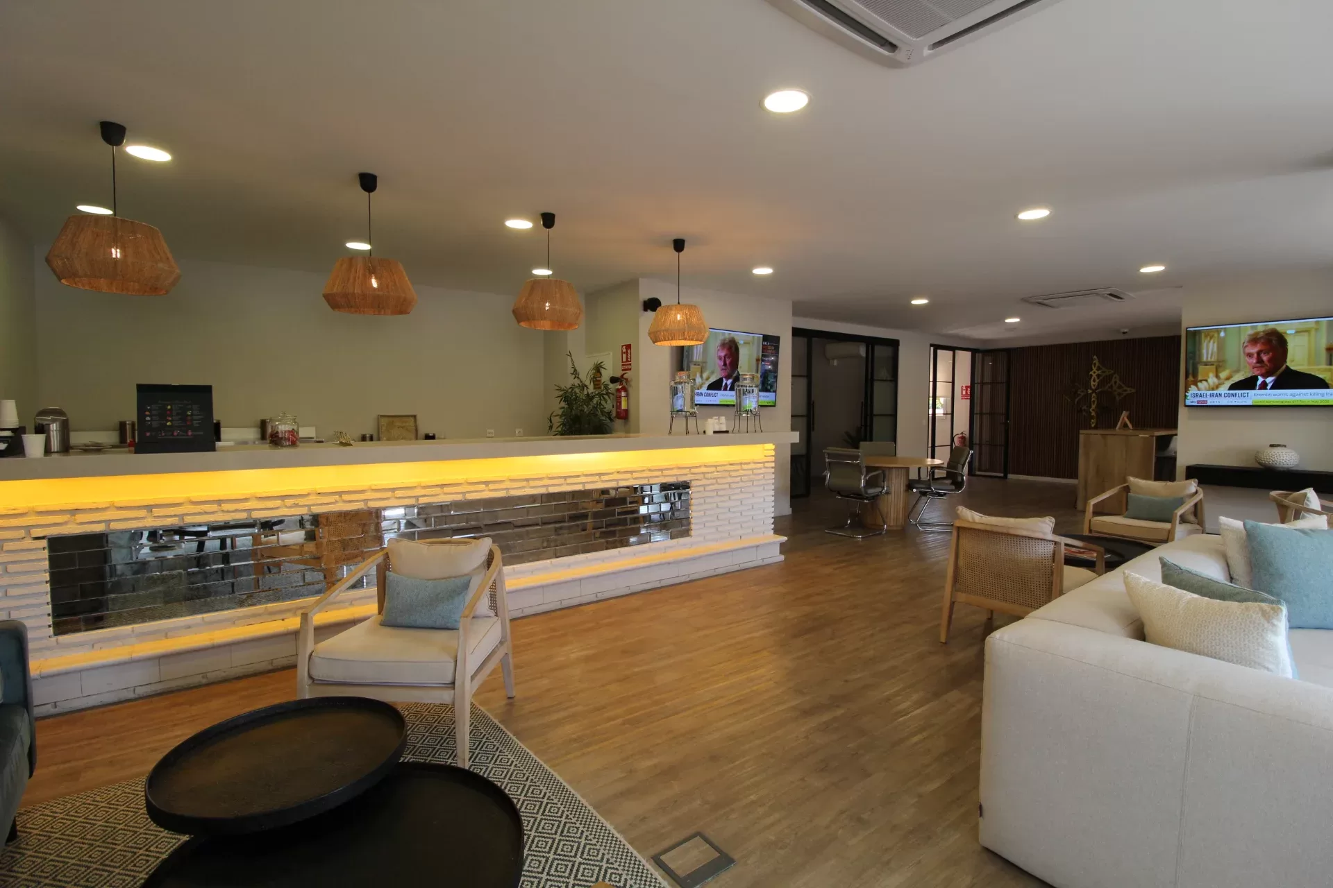 Renovated Apartment with Panoramic Golf, Sea and Mountain Views in El Paraíso Alto — photo 15