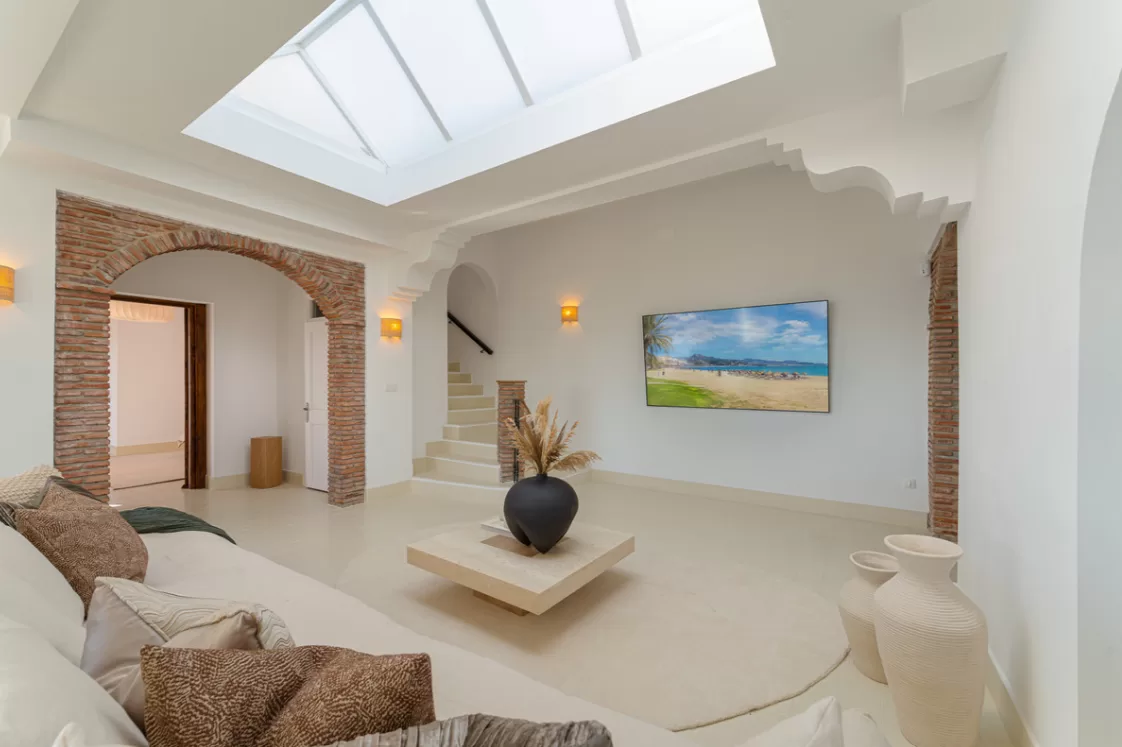 Private 6-Bedroom Villa with Panoramic Sea Views and Guest House in El Madroñal — photo 8