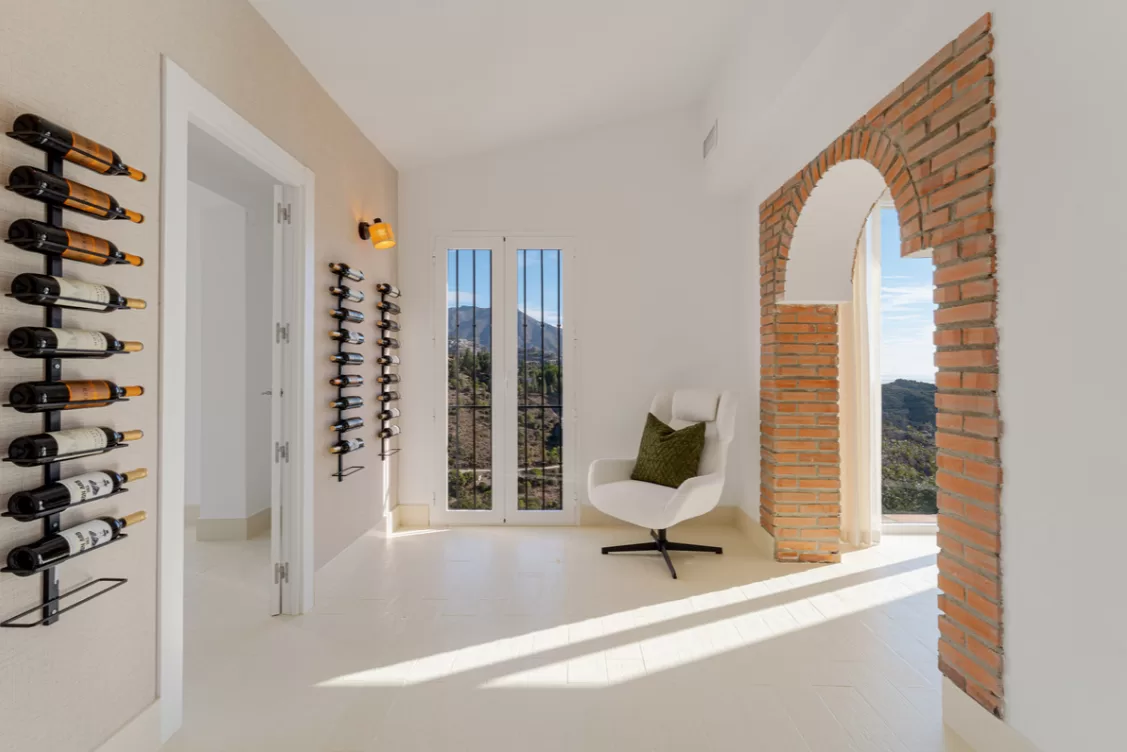 Private 6-Bedroom Villa with Panoramic Sea Views and Guest House in El Madroñal — photo 13