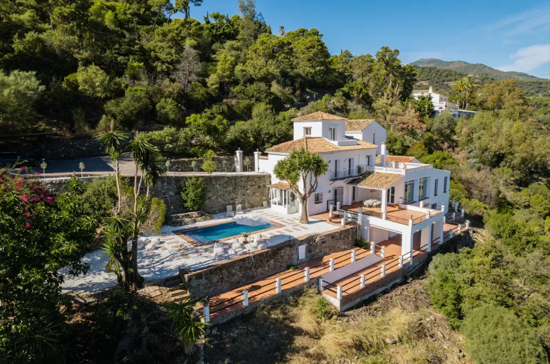 Private 6-Bedroom Villa with Panoramic Sea Views and Guest House in El Madroñal — photo 2