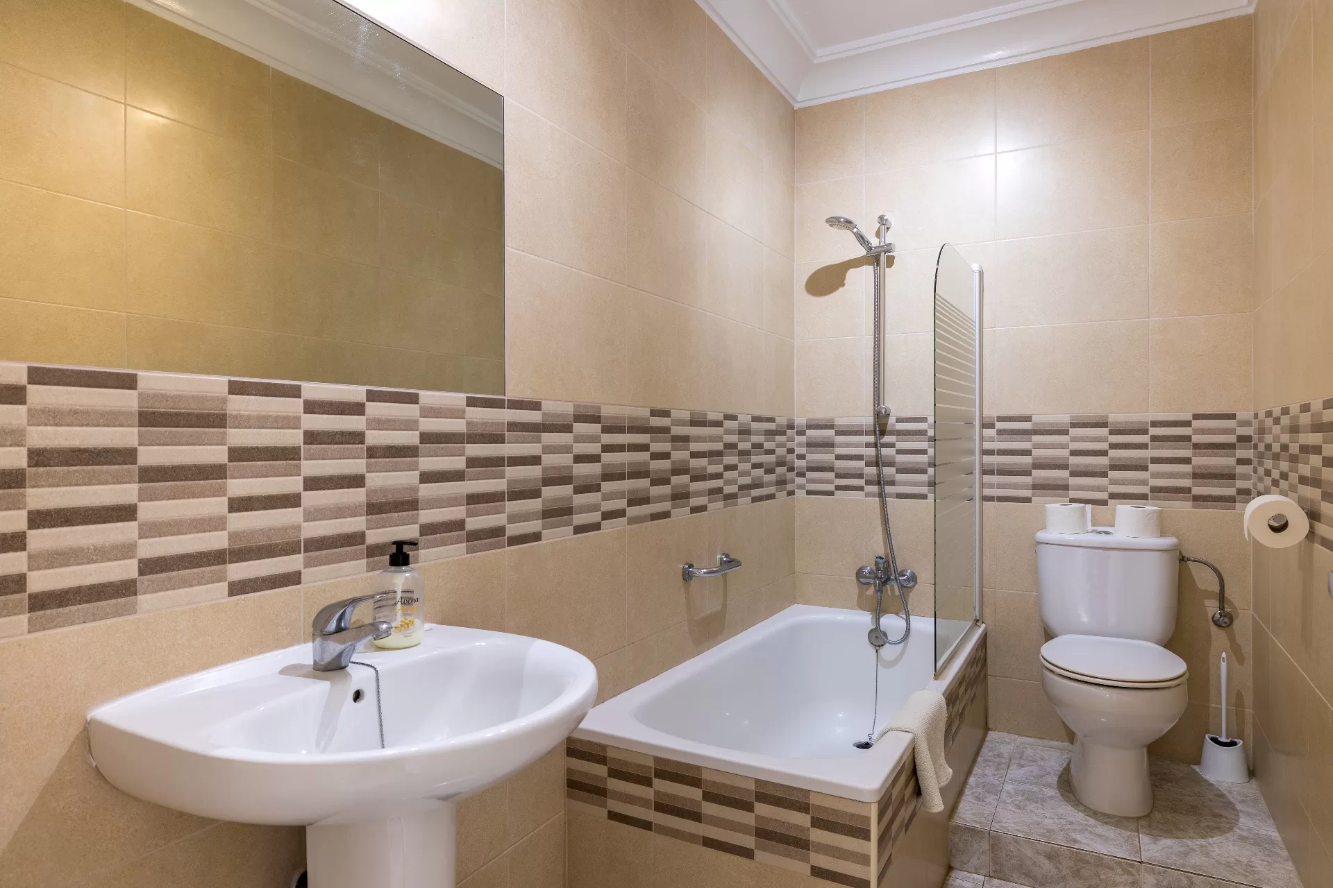 Detached Villa in La Gaspara, Estepona with TOURIST LICENSE — photo 14