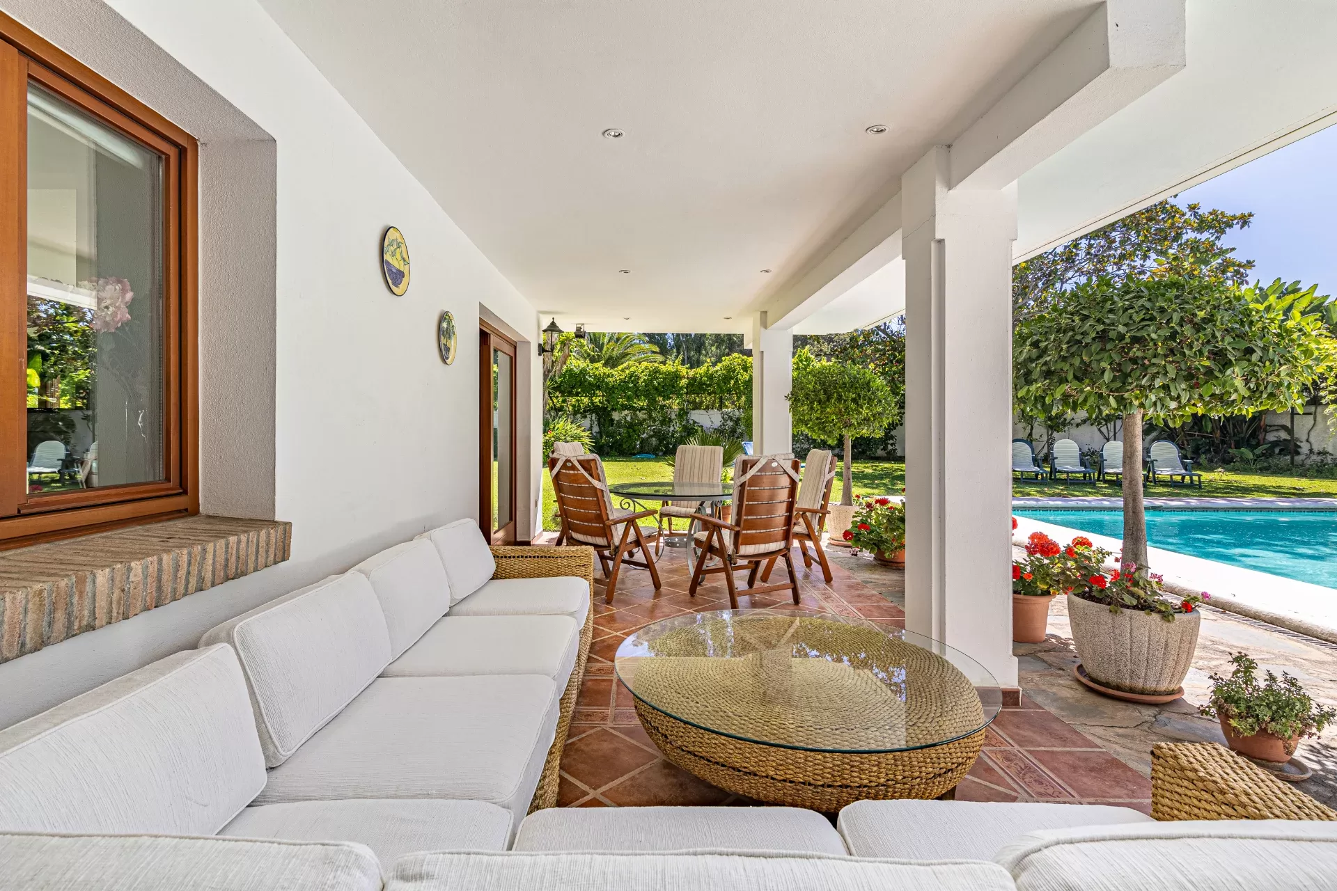 Private Five-Bedroom Beachside Villa with Pool near Cancelada — photo 8