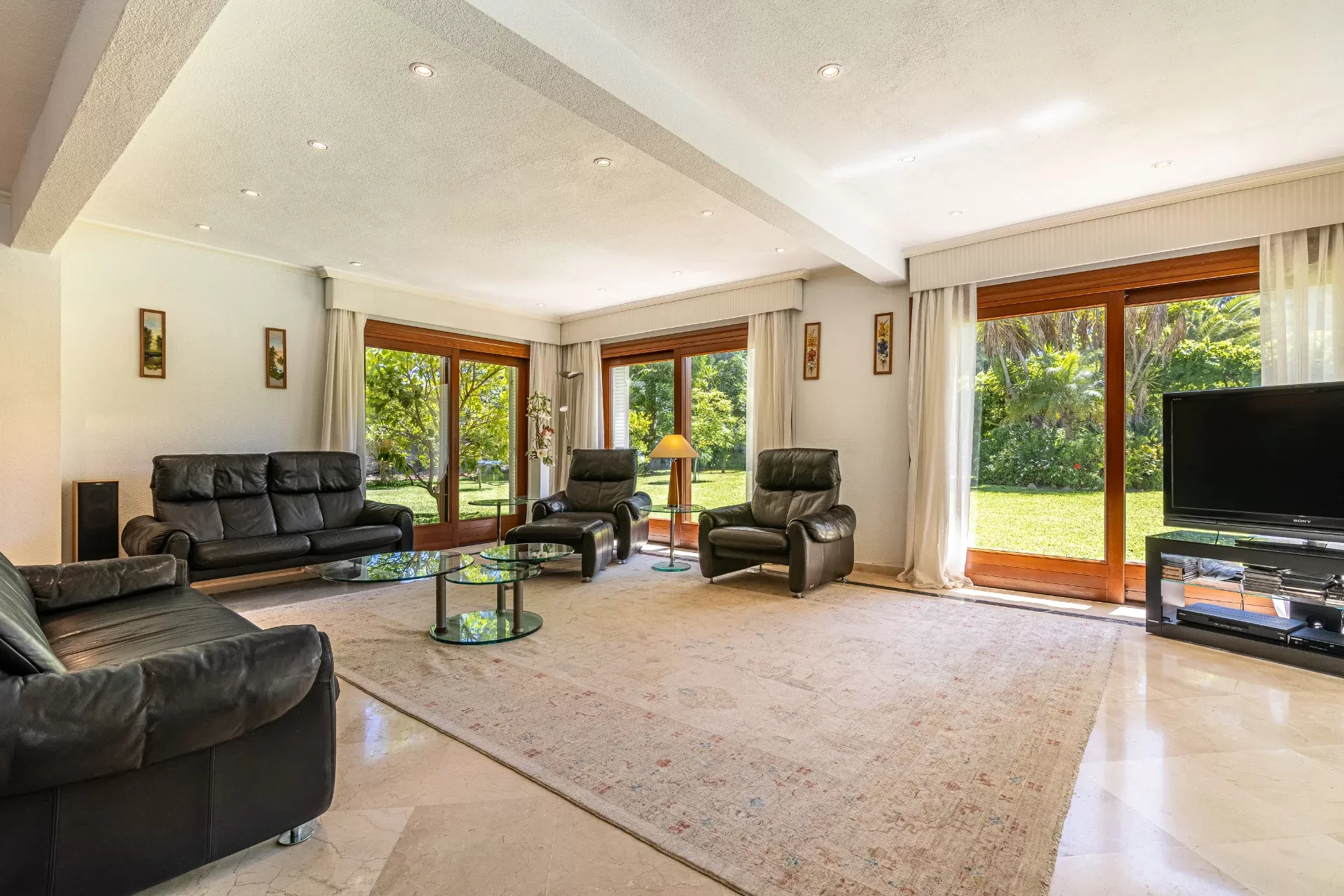 Private Five-Bedroom Beachside Villa with Pool near Cancelada — photo 4
