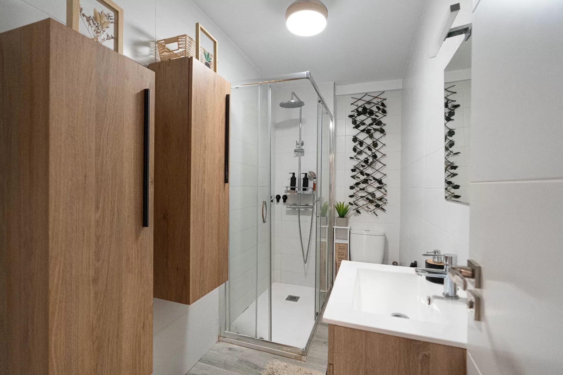 Modern city apartment with a prime location — photo 5