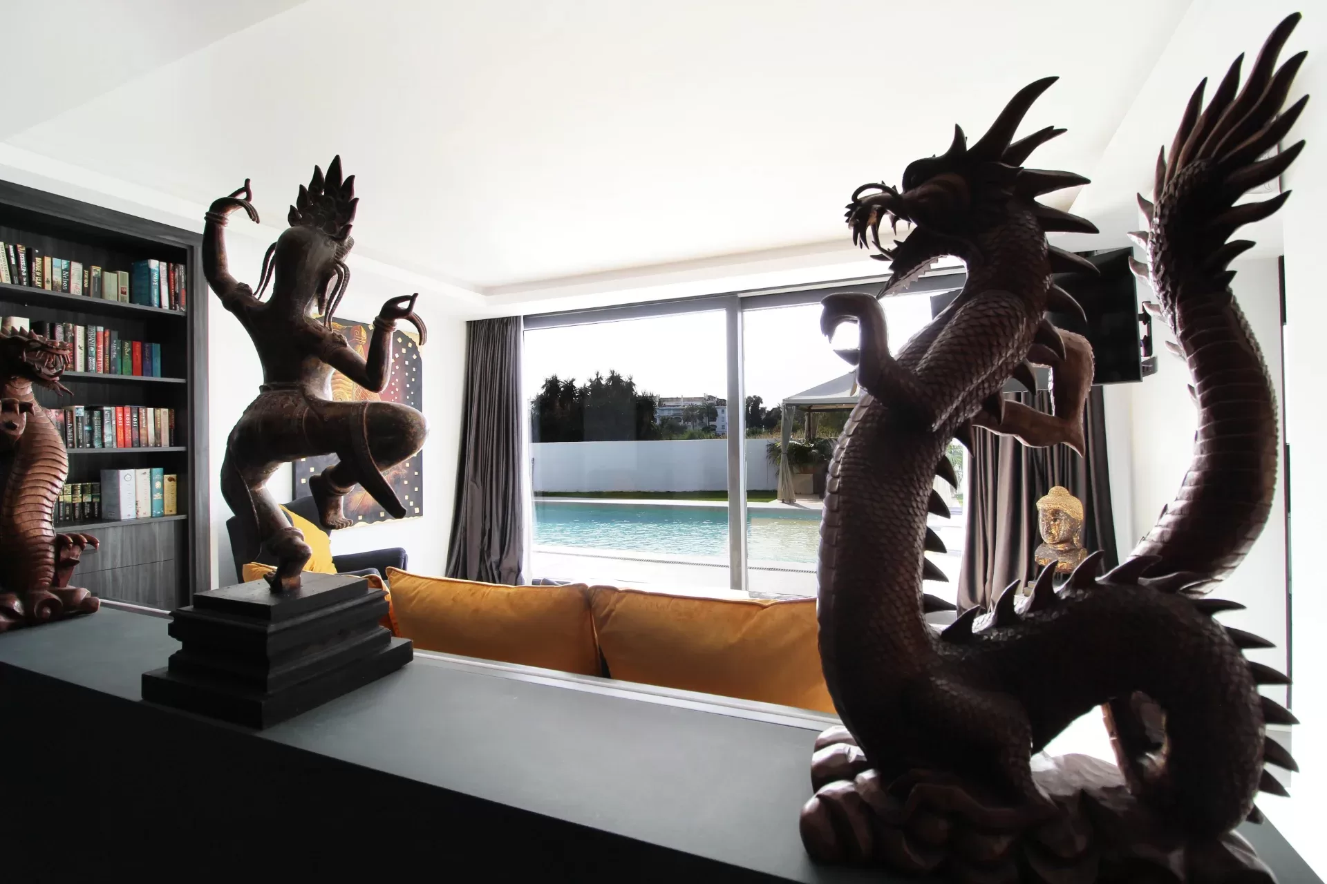 Renovated Single-Level Villa with Private Pool near San Pedro Beach — photo 4
