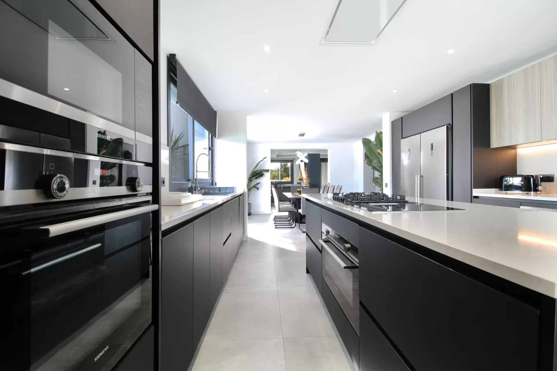 Renovated Single-Level Villa with Private Pool near San Pedro Beach — photo 8