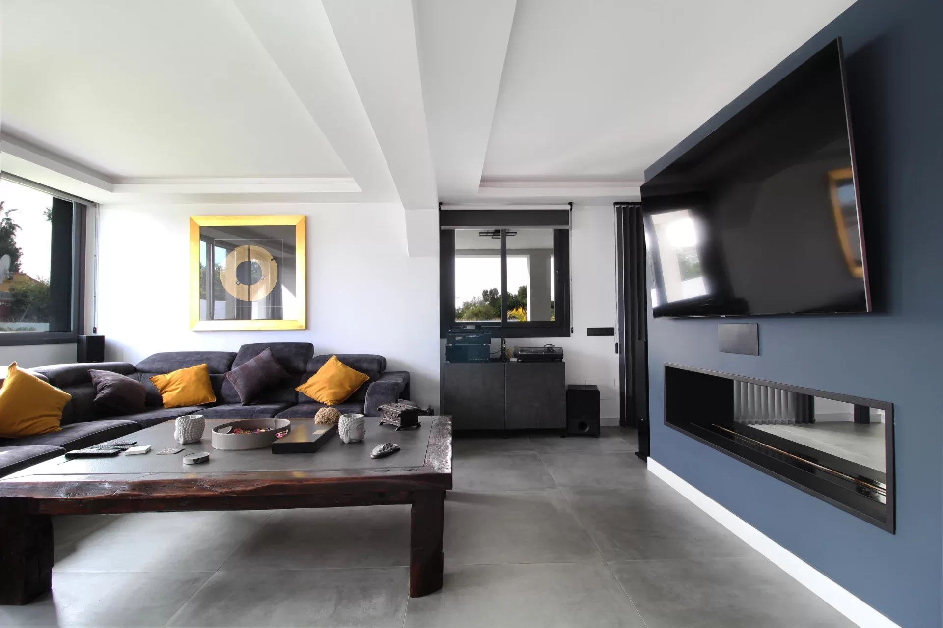 Renovated Single-Level Villa with Private Pool near San Pedro Beach — photo 5