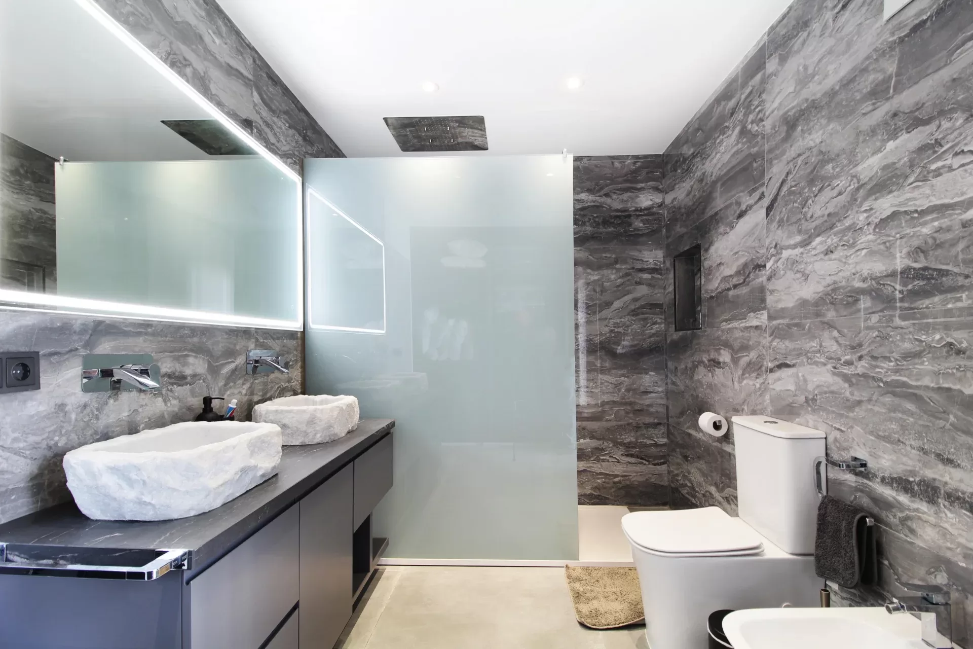 Renovated Single-Level Villa with Private Pool near San Pedro Beach — photo 12