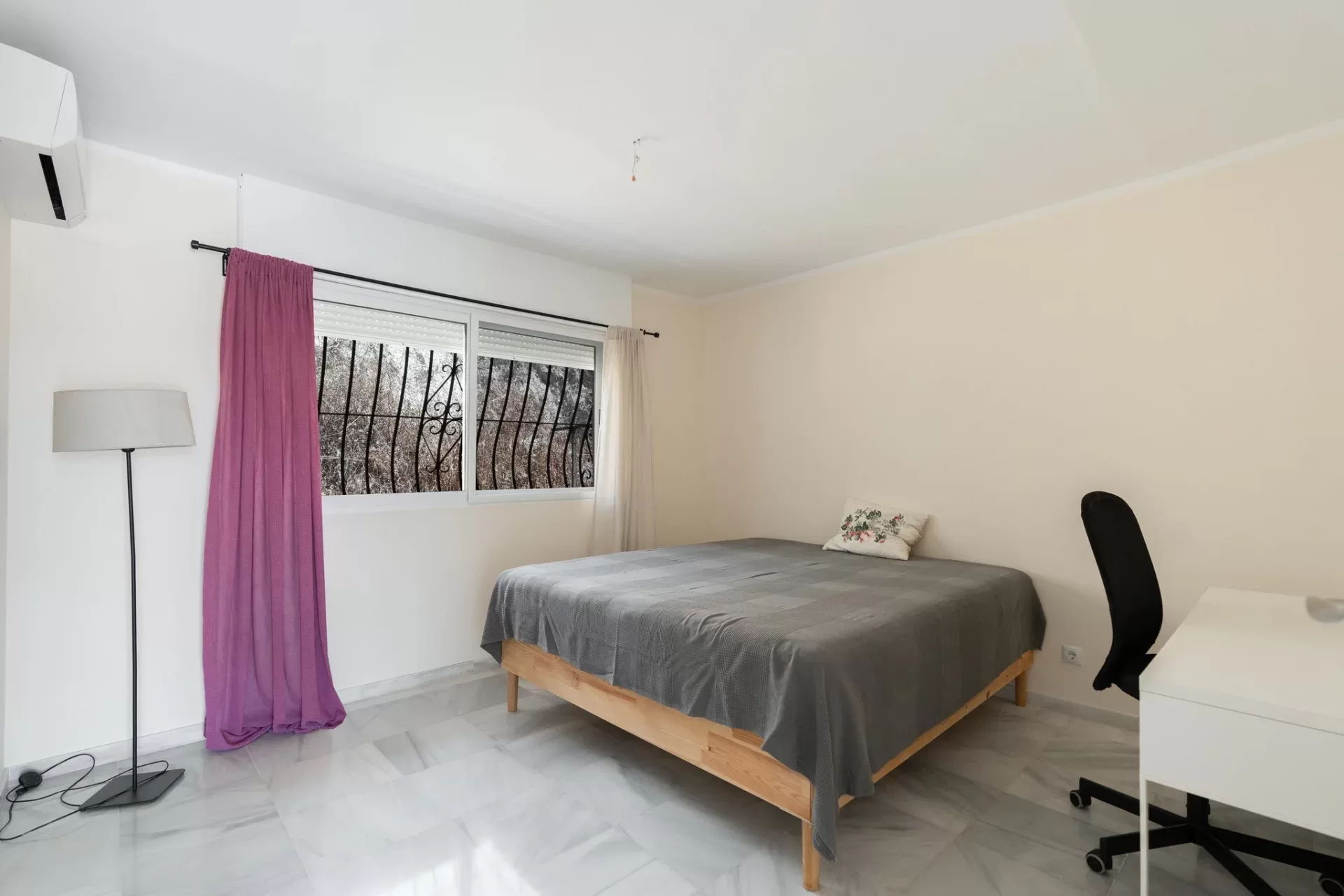 Apartment with sea views, south-facing terrace and tourist license in Torreblanca — photo 7