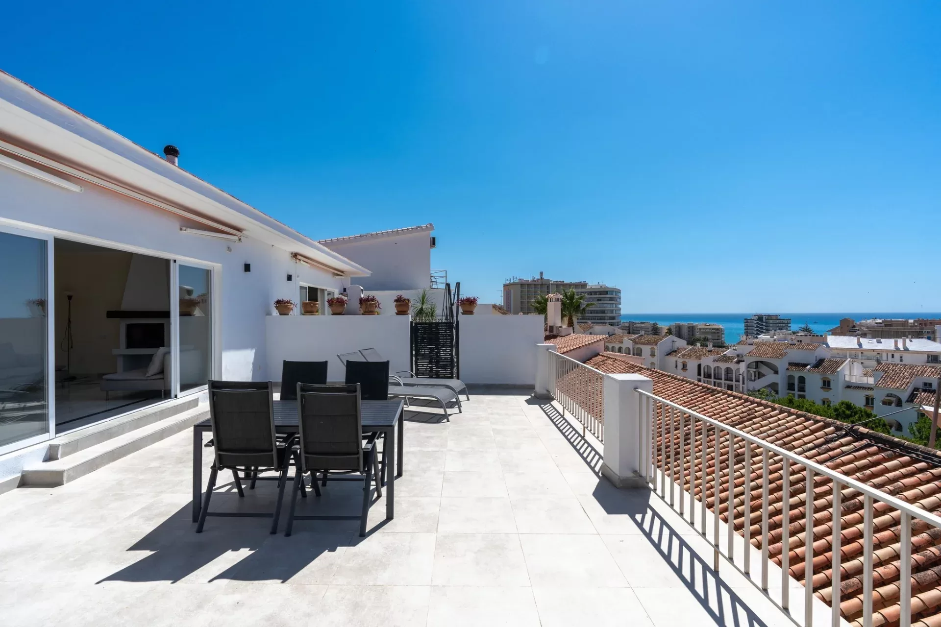 Apartment with sea views, south-facing terrace and tourist license in Torreblanca — photo 13