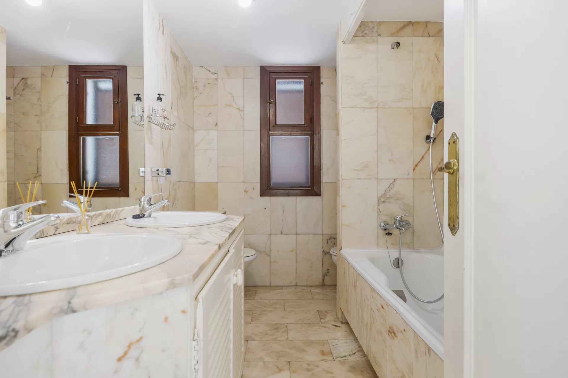 Frontline Beach 2-Bedroom Townhouse in Bahía Azul, Estepona West (Renovation Project) — photo 10