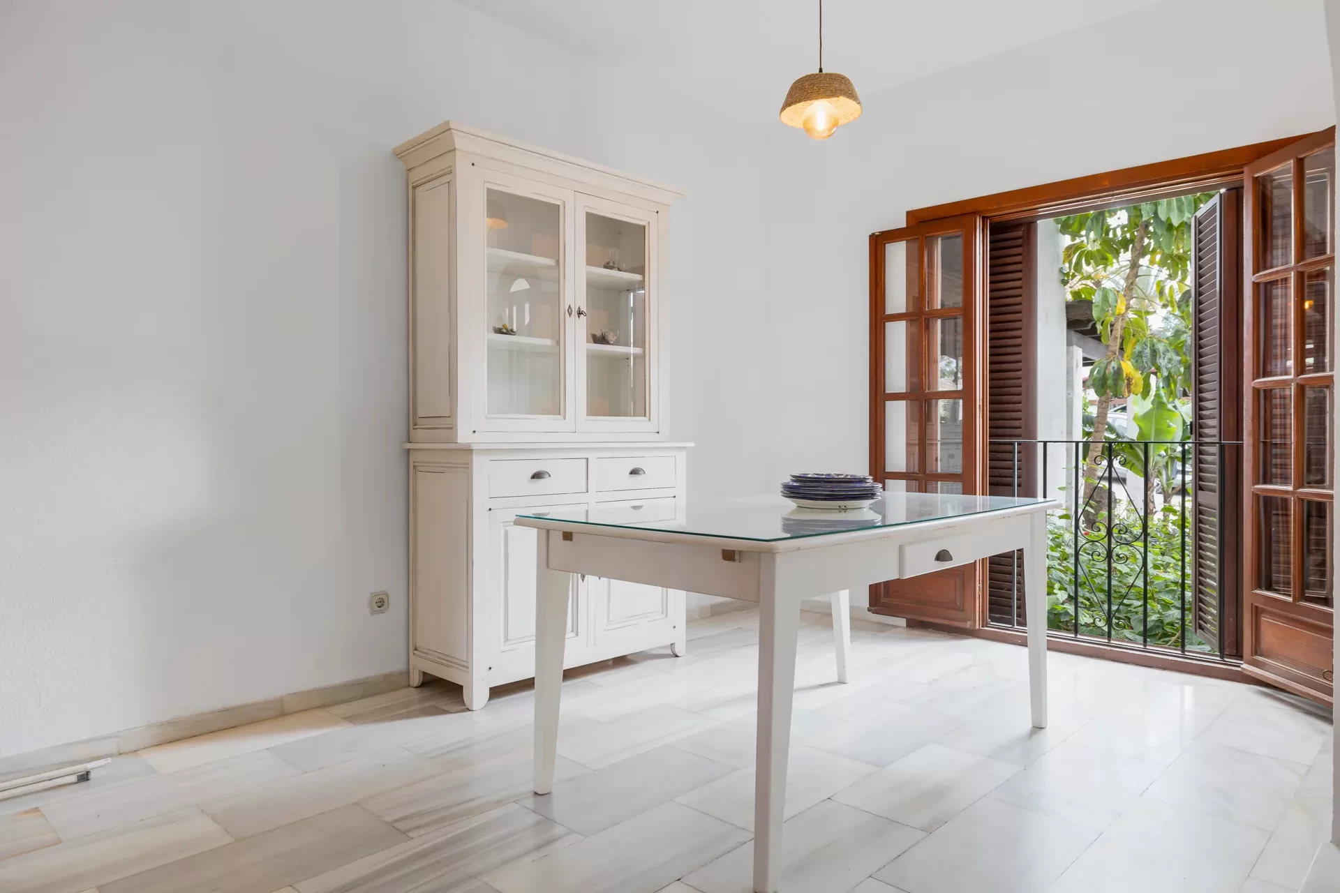 Frontline Beach 2-Bedroom Townhouse in Bahía Azul, Estepona West (Renovation Project) — photo 4