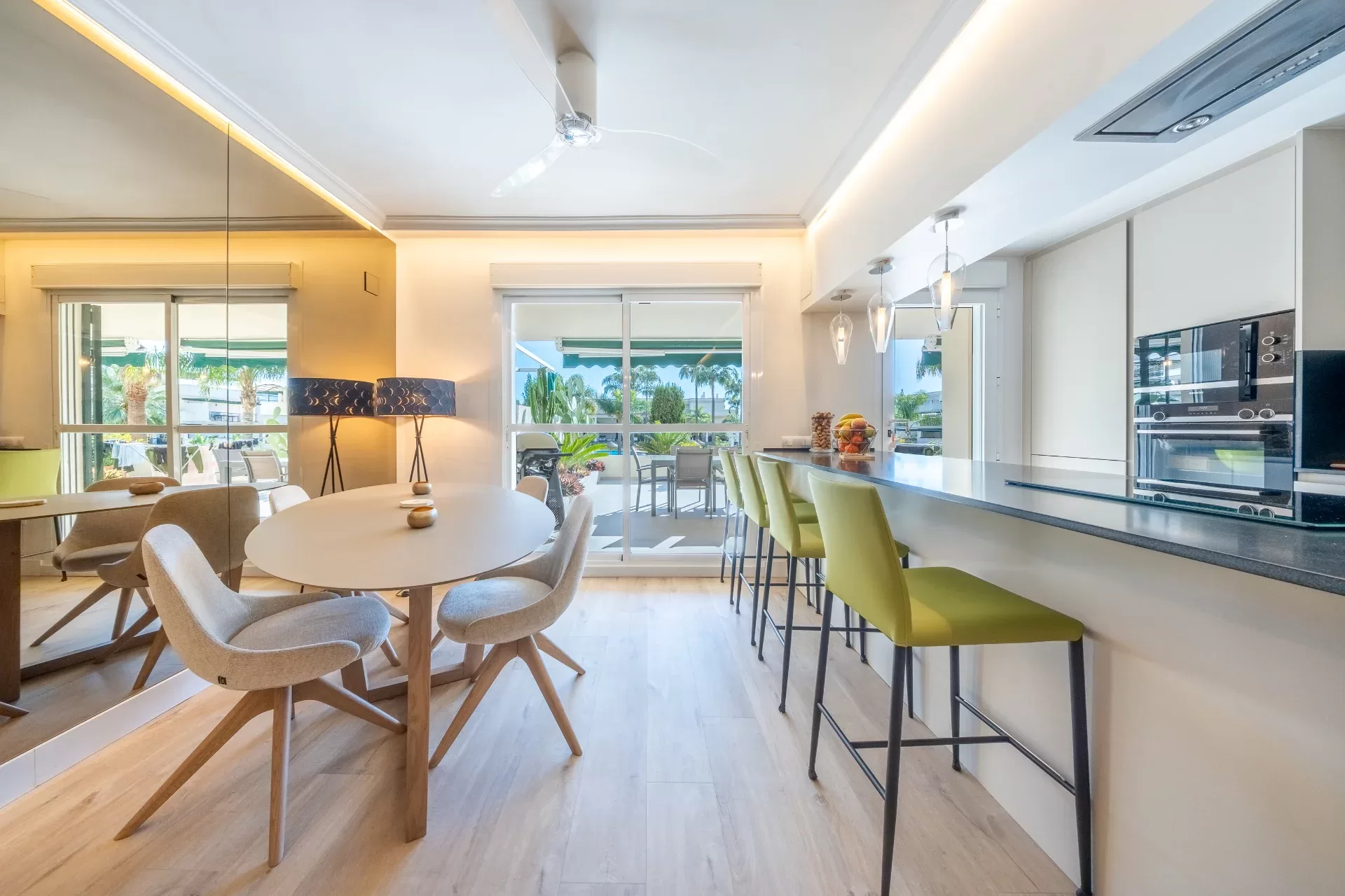 Renovated 2-Bedroom Apartment with Large Terrace in Nueva Andalucía, Marbella — photo 4