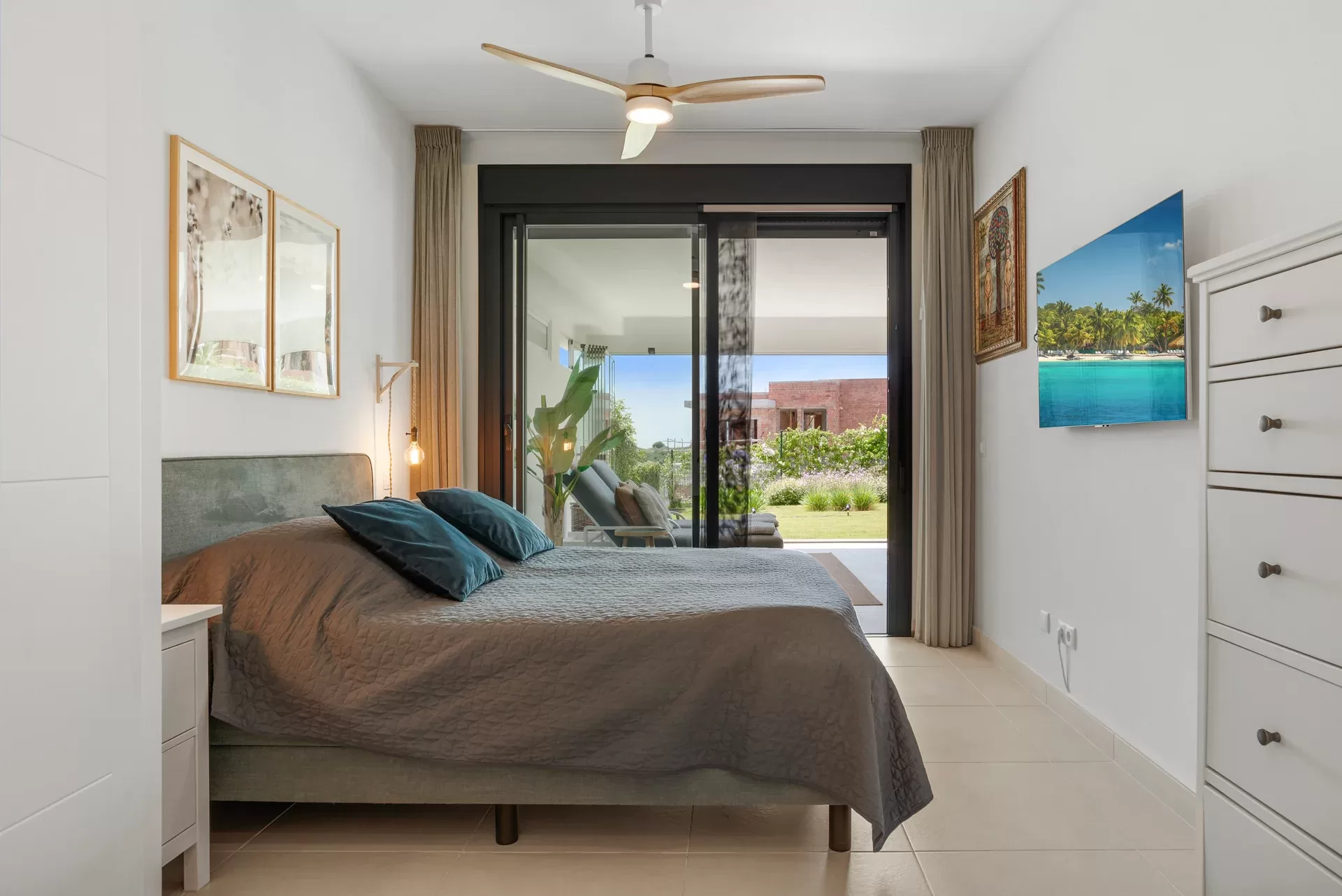 Contemporary Garden Apartment with Glazed Terrace Beside Estepona Golf — photo 9